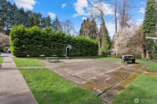 9904 NE 124th St, Kirkland, WA 98034 - Photo 27