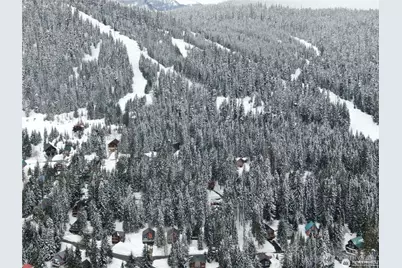 91 Arlberg Place, Snoqualmie Pass, WA 98068 - Photo 13