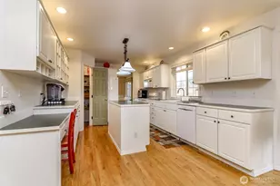 3016 18th St SE, Puyallup, WA 98374 - Photo 11