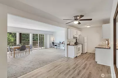 2500 81st Avenue SE #329, Mercer Island, WA 98040 - Photo 9