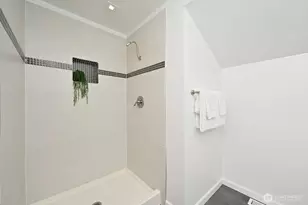 832 NE 202nd St, Shoreline, WA 98155 - Photo 23