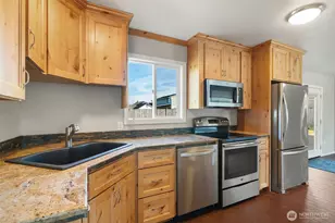 122 N C St, Buckley, WA 98321 - Photo 11