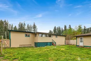 6245 Laurel Pl, Maple Falls, WA 98266 - Photo 5