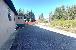 6245 Laurel Pl, Maple Falls, WA 98266 - Photo 5