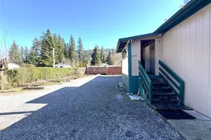 6245 Laurel Pl, Maple Falls, WA 98266 - Photo 3