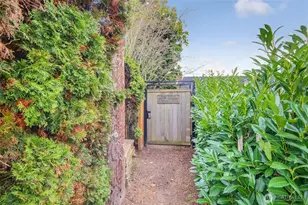 11271 35th Ave SW, Seattle, WA 98146 - Photo 23