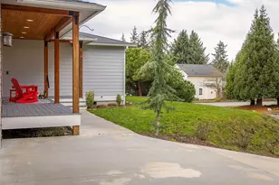 1934 W 8th St, Port Angeles, WA 98363 - Photo 3