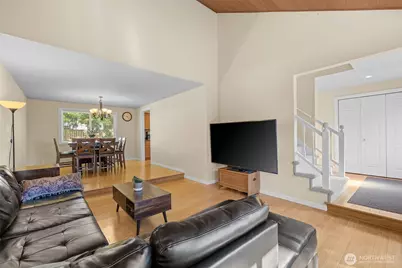 12424 106th Place NE, Kirkland, WA 98034 - Photo 7