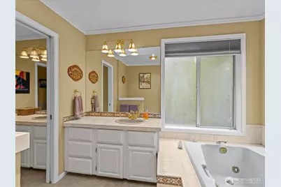 19607 110th Place NE, Bothell, WA 98011 - Photo 33