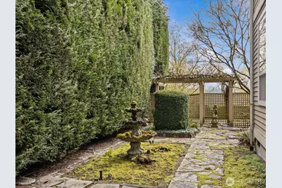 19607 110th Place NE, Bothell, WA 98011 - Photo 35