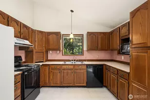 12755 SE 191st Pl, Renton, WA 98058 - Photo 11