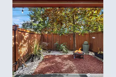 12050 33rd Avenue NE #C, Seattle, WA 98125 - Photo 23