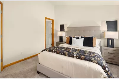 12050 33rd Avenue NE #C, Seattle, WA 98125 - Photo 17