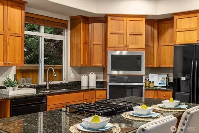 1925 NE 33rd Place, Renton, WA 98056 - Photo 21