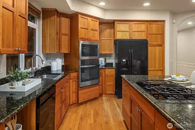 1925 NE 33rd Place, Renton, WA 98056 - Photo 17