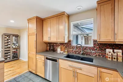 8403 NE 138th Street, Kirkland, WA 98034 - Photo 11