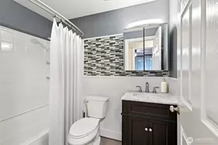 8403 NE 138th St, Kirkland, WA 98034 - Photo 19