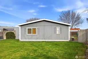 2917 W 19th Ave, Kennewick, WA 99337 - Photo 1