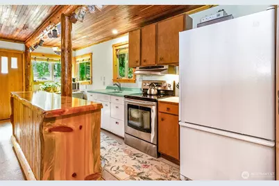 18242 643rd Avenue NE, Baring, WA 98224 - Photo 7