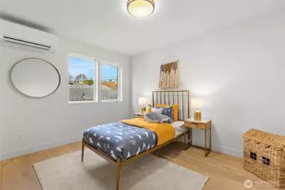 2558 30th Avenue W, Seattle, WA 98199 - Photo 15