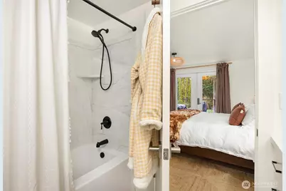 1524 Toe Jam Hill Road NE, Bainbridge Island, WA 98110 - Photo 15