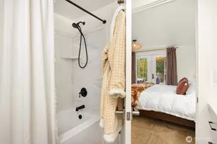 1524 Toe Jam Hill Rd NE, Bainbridge Island, WA 98110 - Photo 15