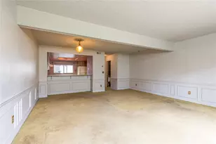 317 SW 112th St, Seattle, WA 98146 - Photo 3