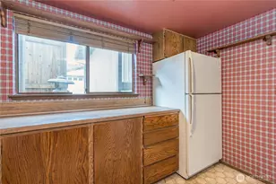 317 SW 112th St, Seattle, WA 98146 - Photo 15