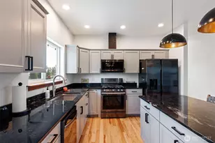 3040 Classic Ave NE, Bremerton, WA 98310 - Photo 7