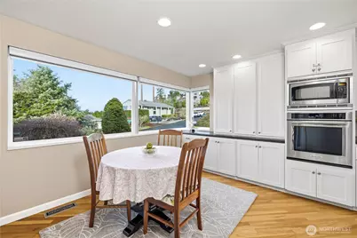 13635 SE 43rd Street, Bellevue, WA 98006 - Photo 11