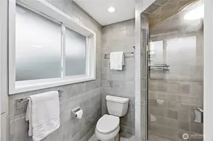 13635 SE 43rd St, Bellevue, WA 98006 - Photo 19