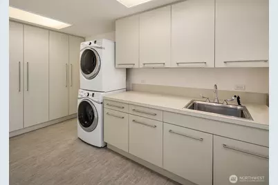 715 2nd Avenue #1501, Seattle, WA 98104 - Photo 37