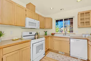 4713 Breccea Ln SE, Lacey, WA 98503 - Photo 9