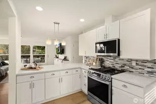 3960 SW Austin St, Seattle, WA 98136 - Photo 5