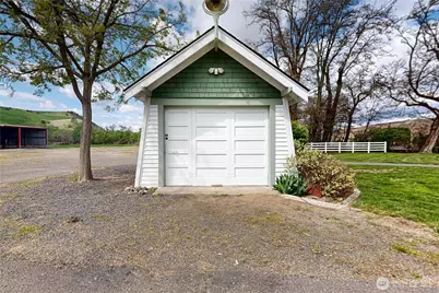 633 Lower Hogeye Road, Waitsburg, WA 99361 - Photo 37