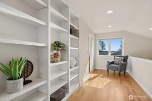 5720 59th Ave NE, Seattle, WA 98105 - Photo 13