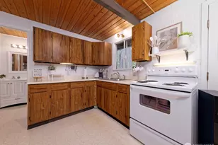 639 E Pitcairn Pl, Shelton, WA 98584 - Photo 9