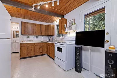 639 E Pitcairn Place, Shelton, WA 98584 - Photo 11