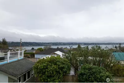 2411 E 13th Street, Bremerton, WA 98310 - Photo 35