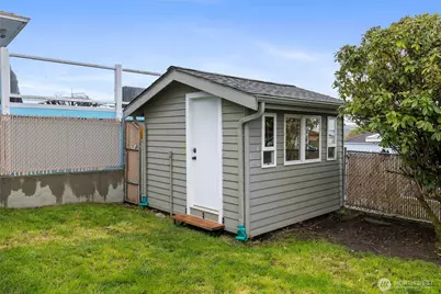 2411 E 13th Street, Bremerton, WA 98310 - Photo 23