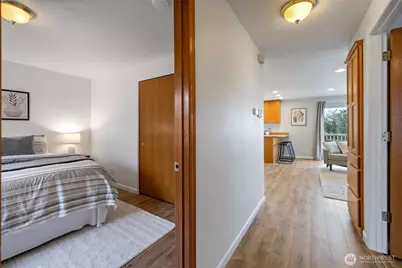 2411 E 13th Street, Bremerton, WA 98310 - Photo 13