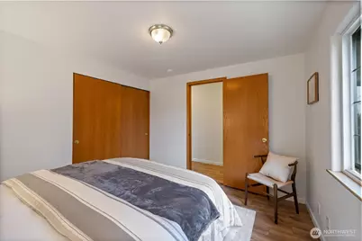 2411 E 13th Street, Bremerton, WA 98310 - Photo 15