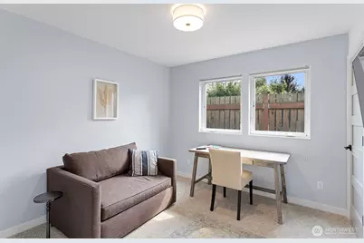 3013 61st Avenue SW, Seattle, WA 98116 - Photo 7