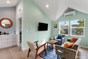 3013 61st Ave SW, Seattle, WA 98116 - Photo 5