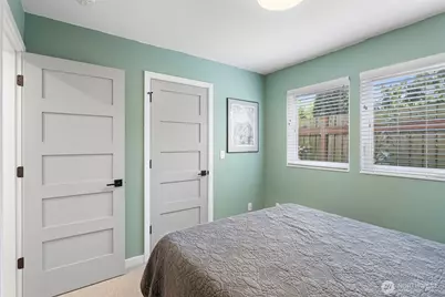 3013 61st Avenue SW, Seattle, WA 98116 - Photo 9
