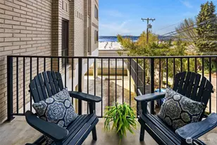 7 Highland Dr, Seattle, WA 98109 - Photo 1