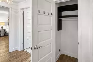7 Highland Dr, Seattle, WA 98109 - Photo 9