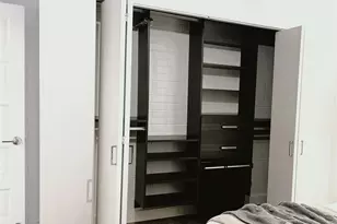 7 Highland Dr, Seattle, WA 98109 - Photo 11