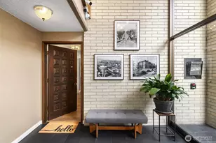 7 Highland Dr, Seattle, WA 98109 - Photo 3