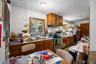 2552 NE 168th St, Lake Forest Park, WA 98155 - Photo 17